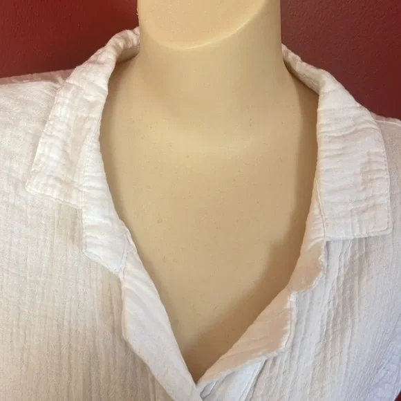 EUC Just living 100% cotton tie front white top - Picture 3 of 13